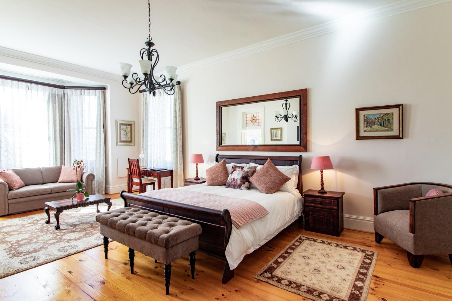 Carmichael House Boutique 4*